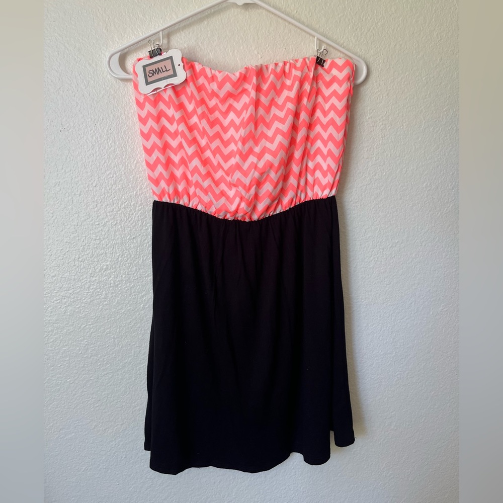 Chevron strapless dress